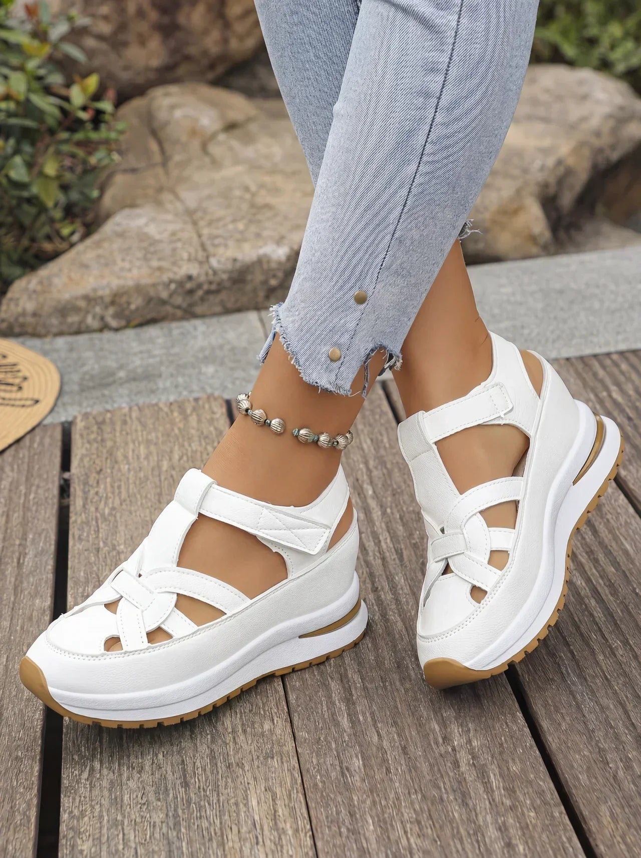 Duna™ Orthopedic Wedge Sneakers